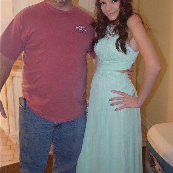 🎀HOST PICK🎀 Beautiful aqua B. Darlin dress!! - Picture 5 of 6